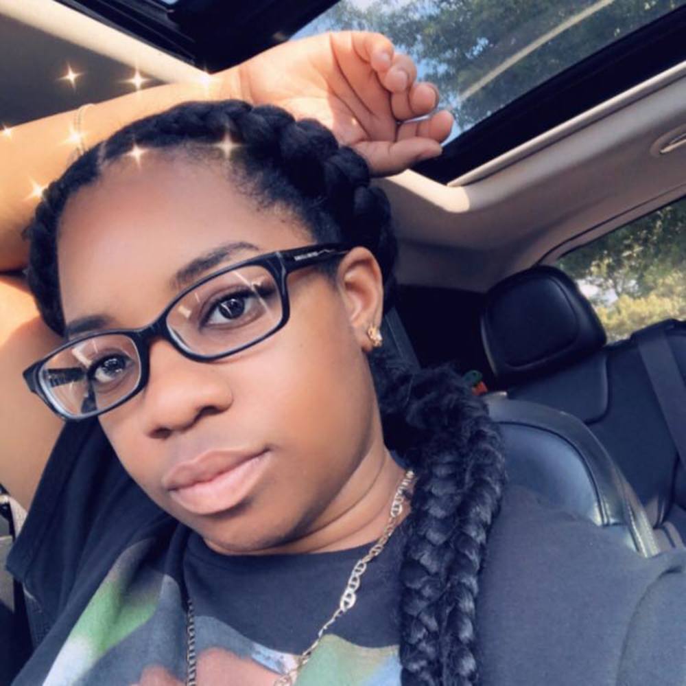Meet your Posher, Deazhia